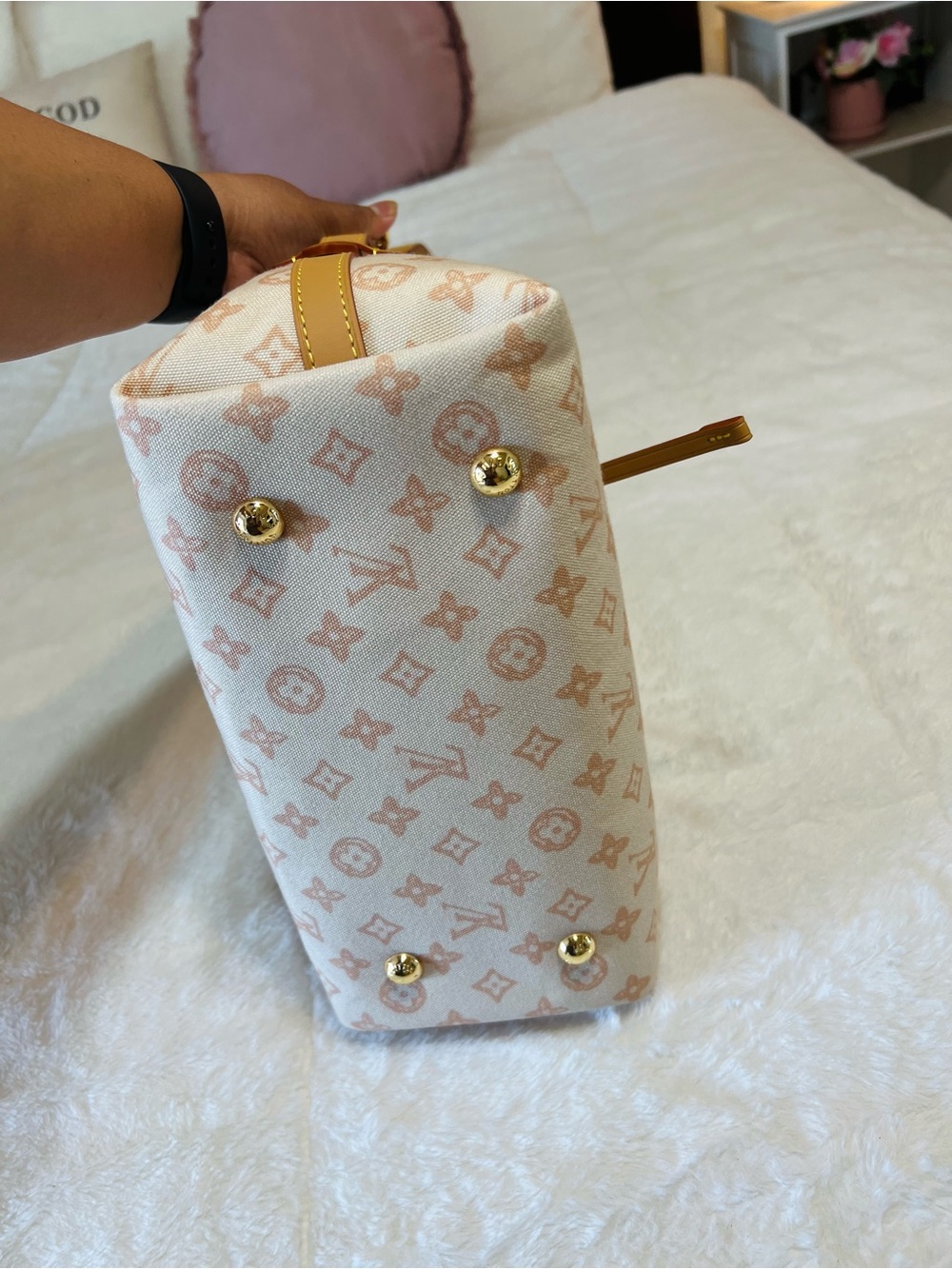 LV Carry All PM! PLS READ THE DESCRIPTION!! - Picture 10 of 17